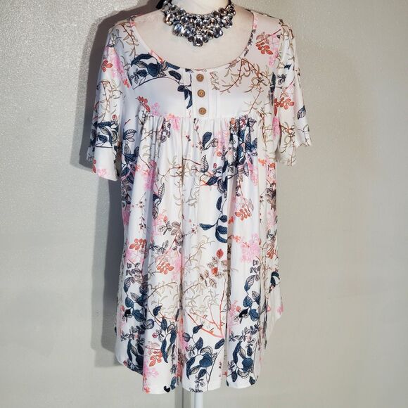 UNBRANDED TUNIC WHITE SHORT SLEEVE POLY/SPANDEX SIZE 2X - Picture 1 of 7